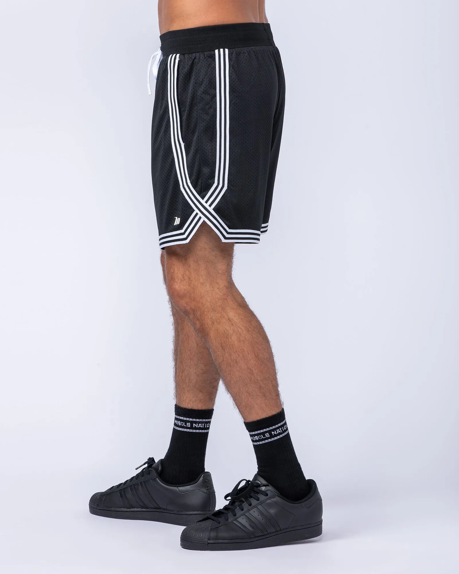 Courtside Basketball 5" Shorts - Black
